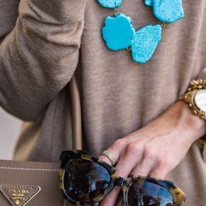 🧚‍♀️🦋🐬💎Beautiful turquoise statement necklace!